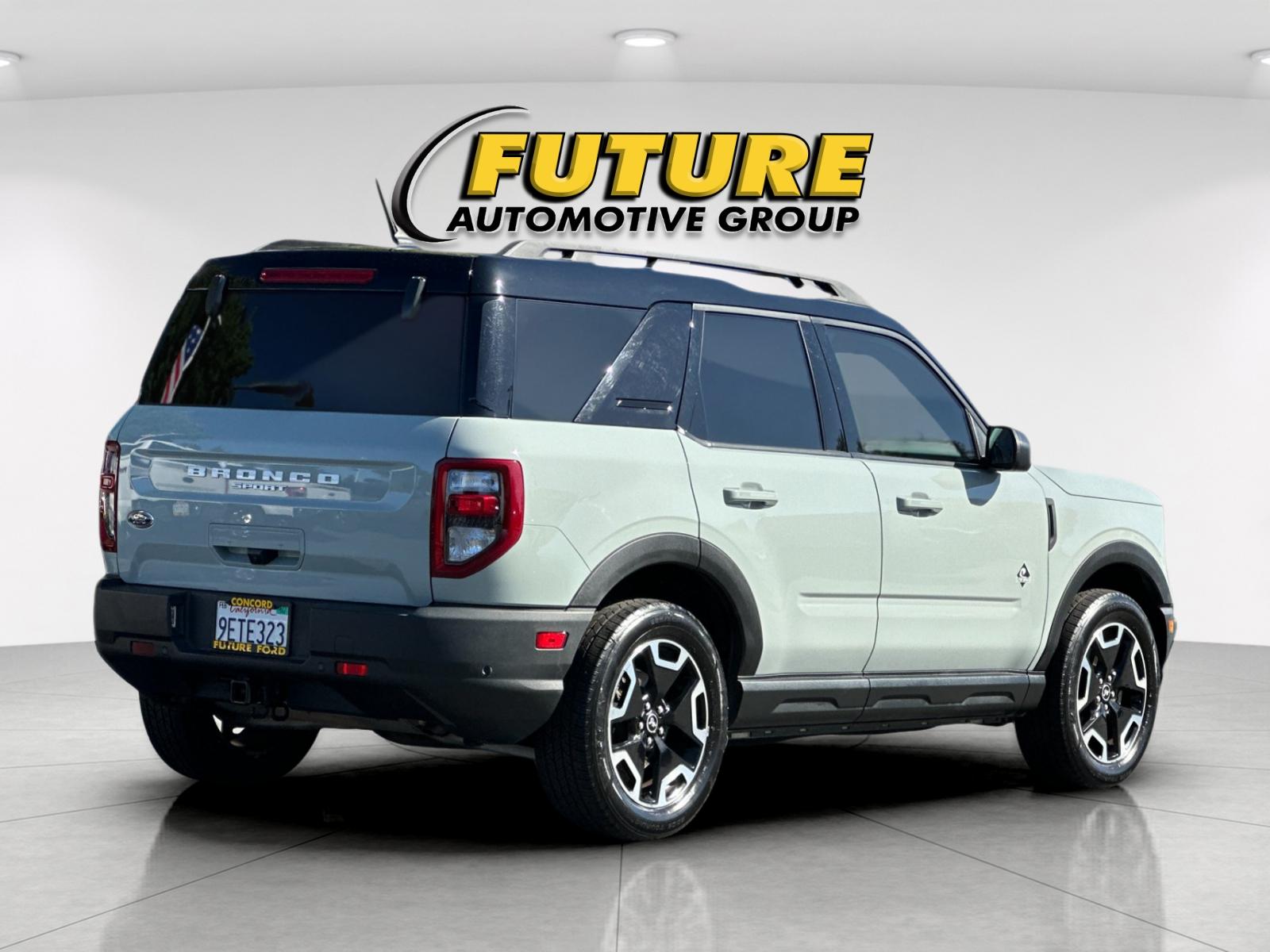 Used 2022 Green Ford Outer Banks image 3