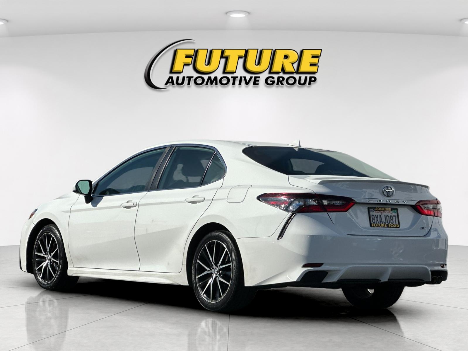 Used 2021 White Toyota SE image 5