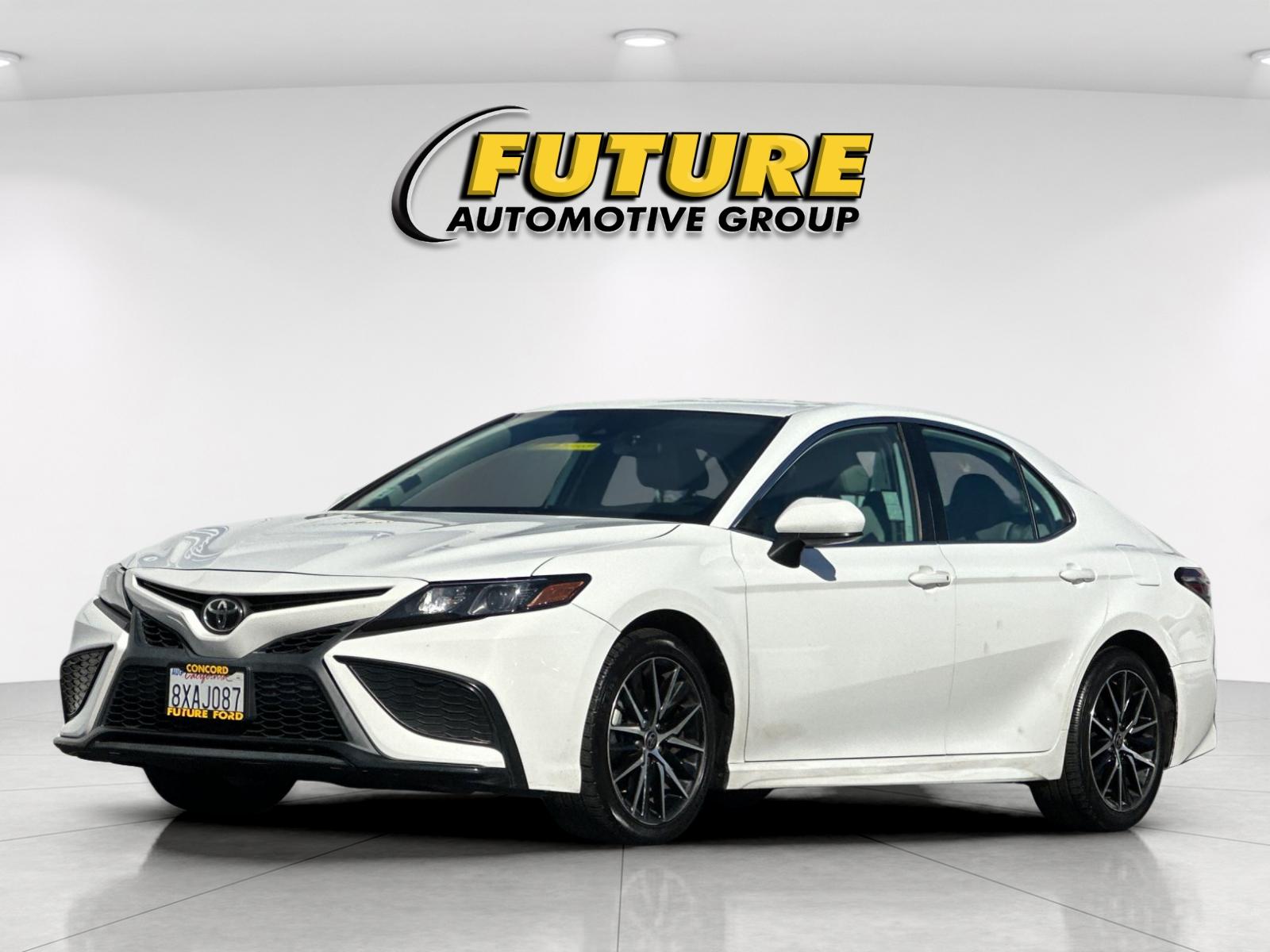 Used 2021 White Toyota SE image 7