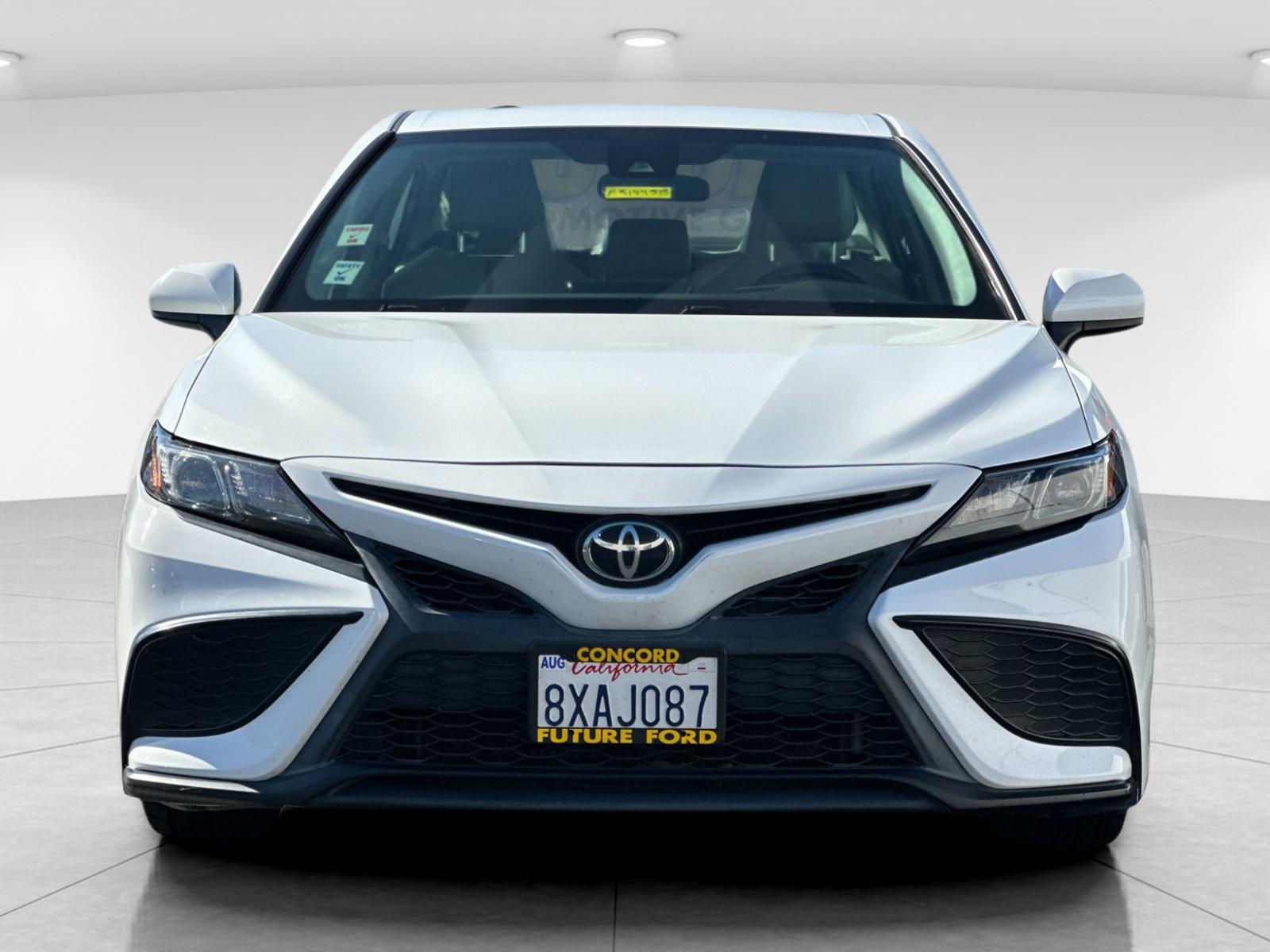 Used 2021 White Toyota SE image 8