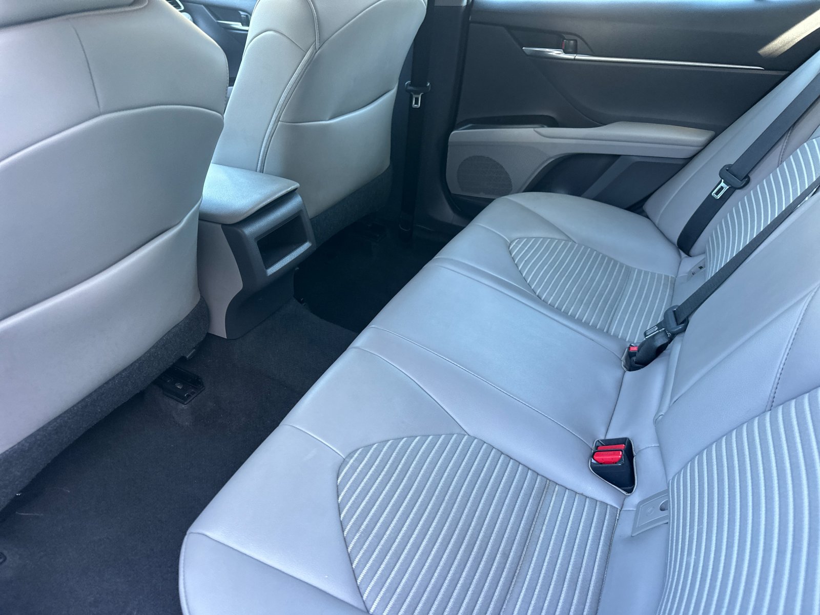 Used 2021 White Toyota SE image 11