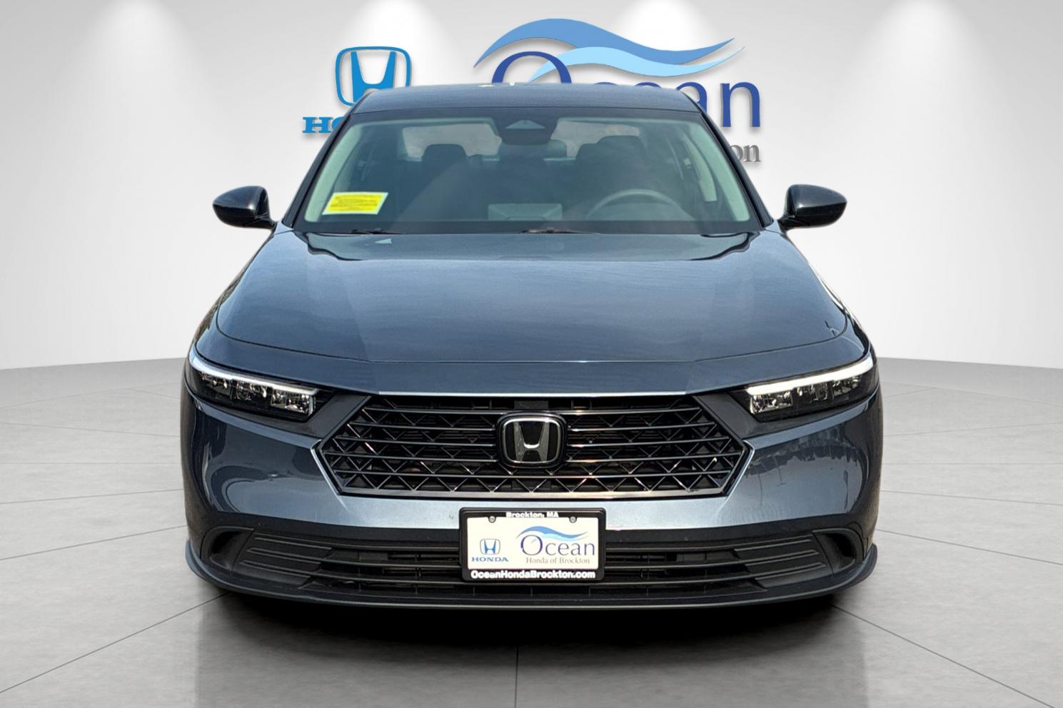 Used 2024 Meteorite Gray Metallic Honda LX image 8