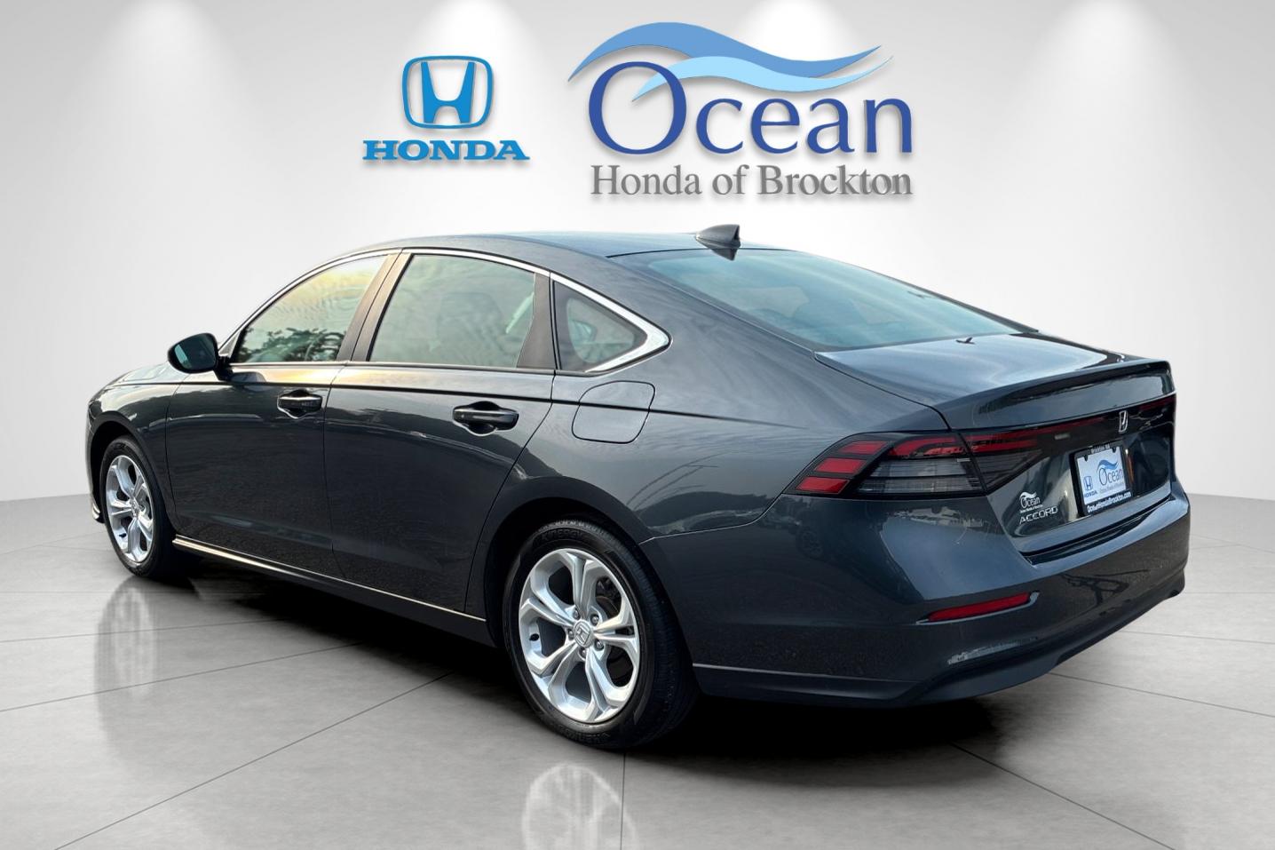 Used 2024 Meteorite Gray Metallic Honda LX image 5