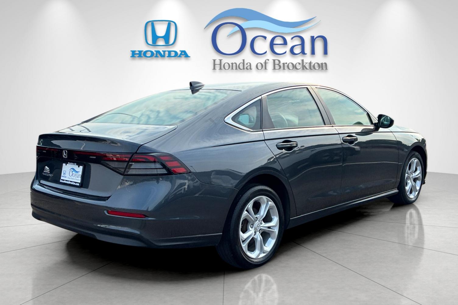 Used 2024 Meteorite Gray Metallic Honda LX image 3