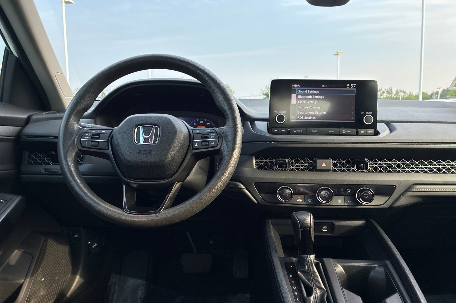 Used 2023 Platinum White Pearl Honda LX image 15