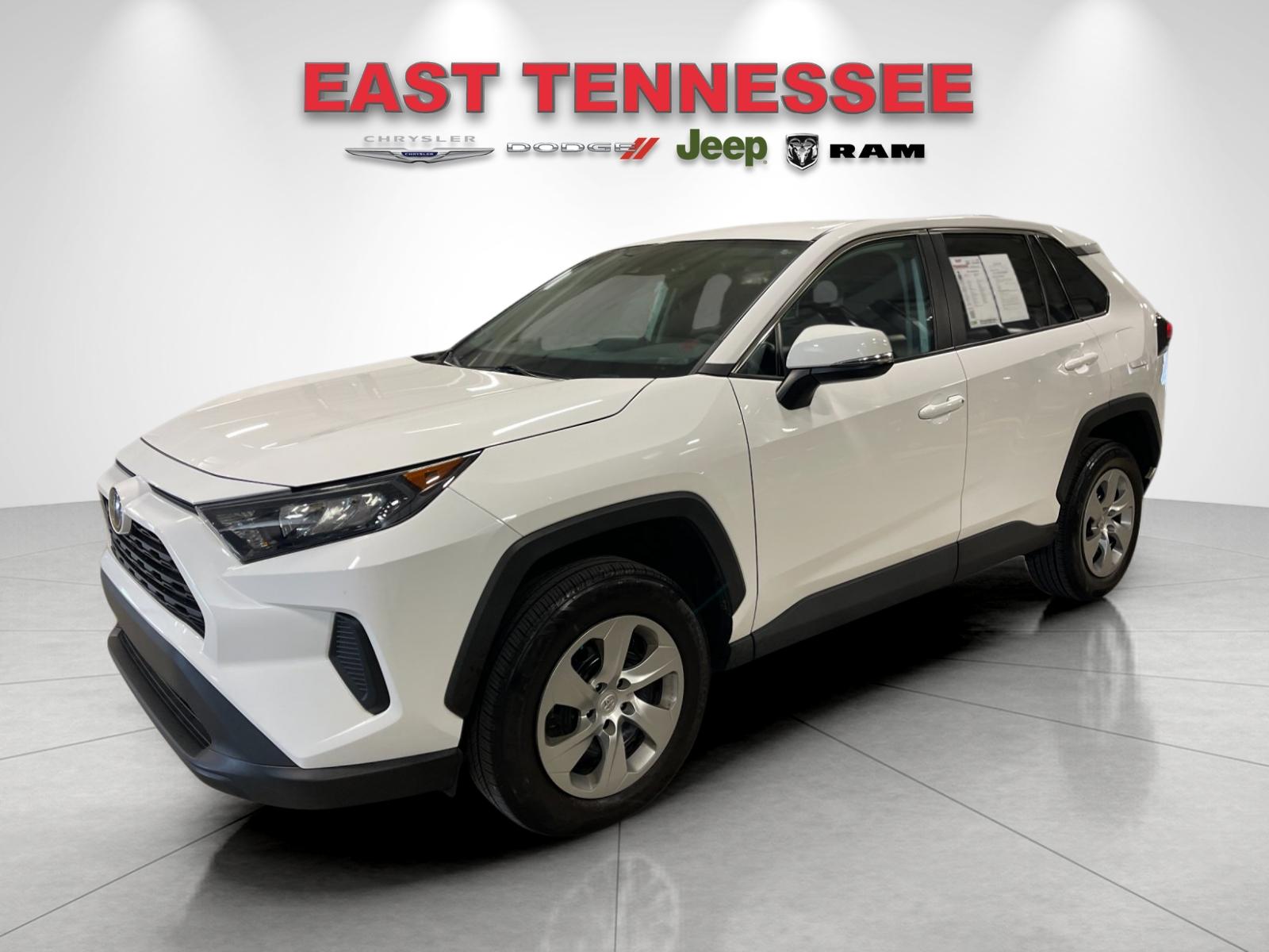 Used 2022 White Toyota LE image 7