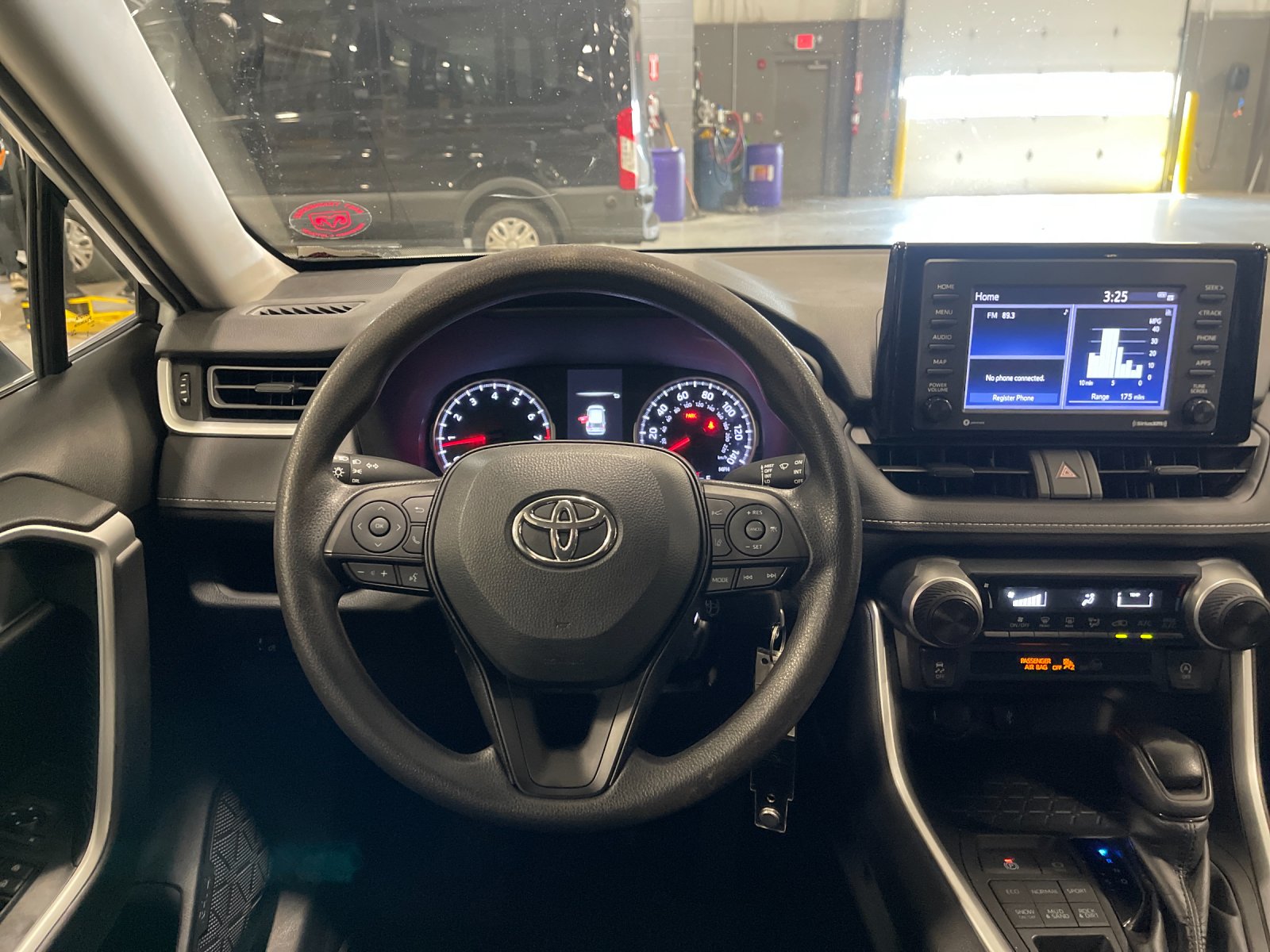 Used 2022 White Toyota LE image 16