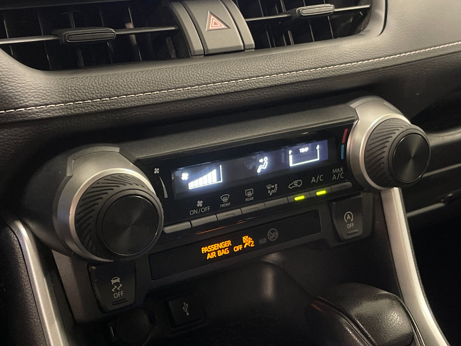 Used 2022 White Toyota LE image 22