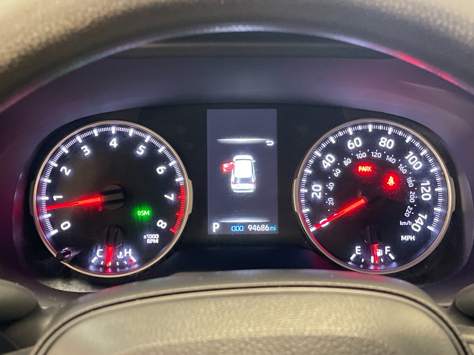 Used 2022 White Toyota LE image 27