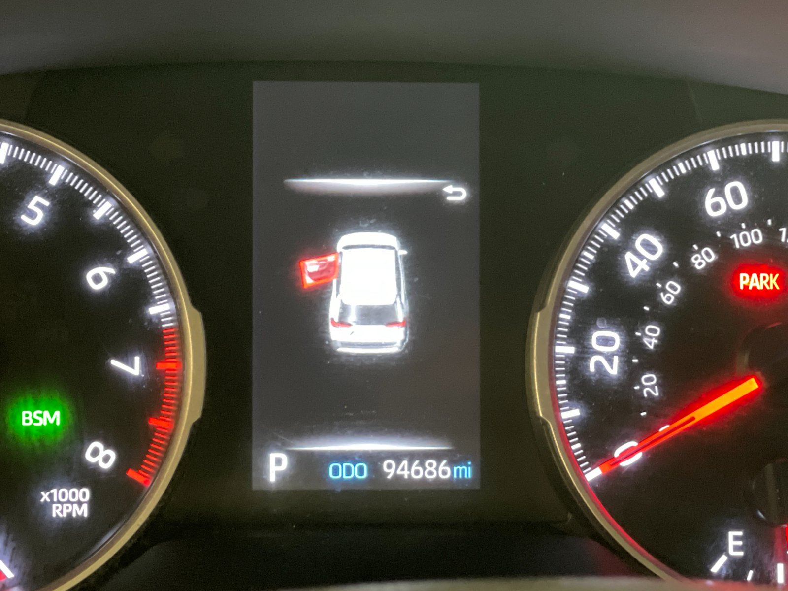 Used 2022 White Toyota LE image 28