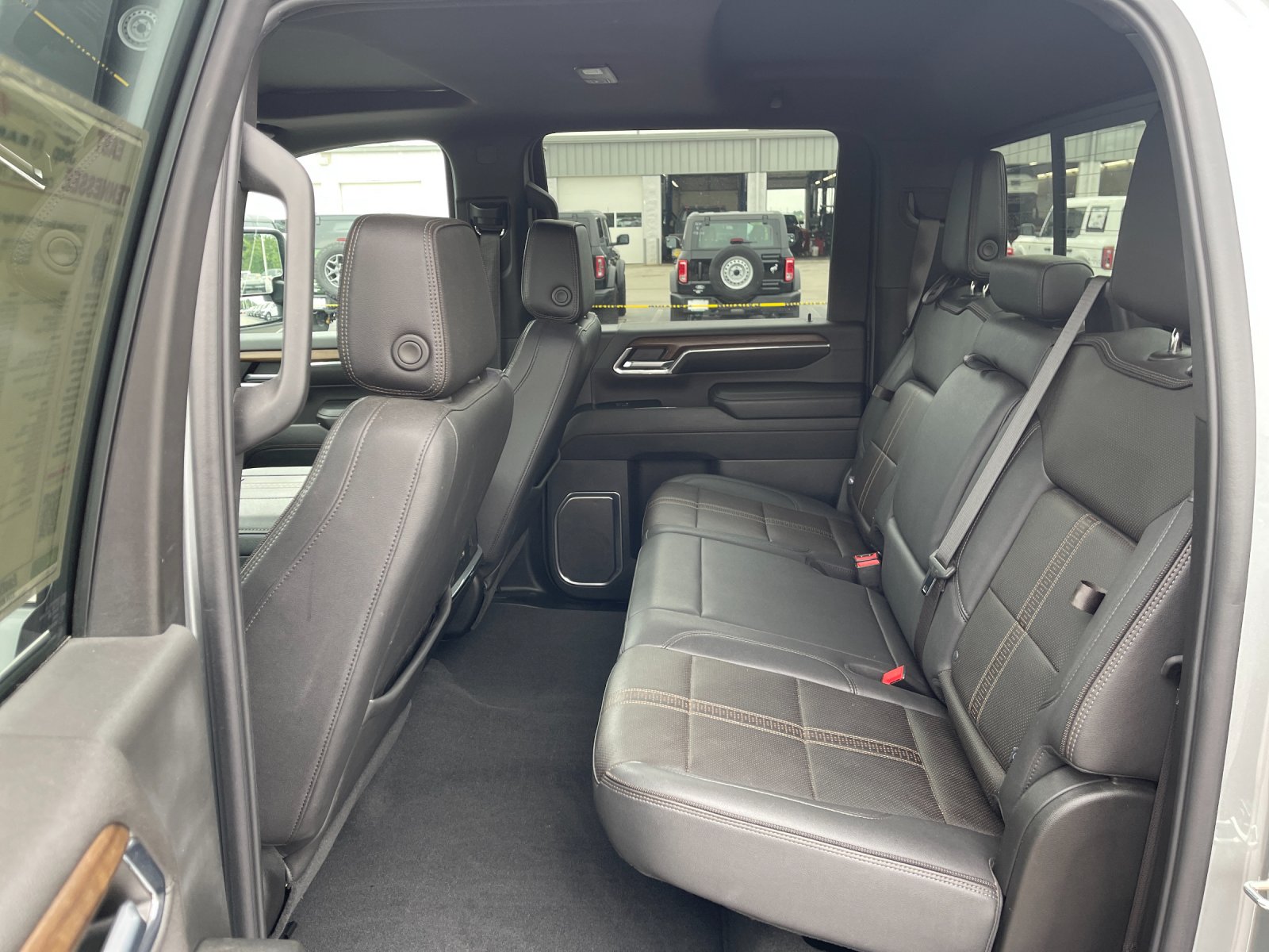 Used 2024 Silver Chevrolet High Country image 14