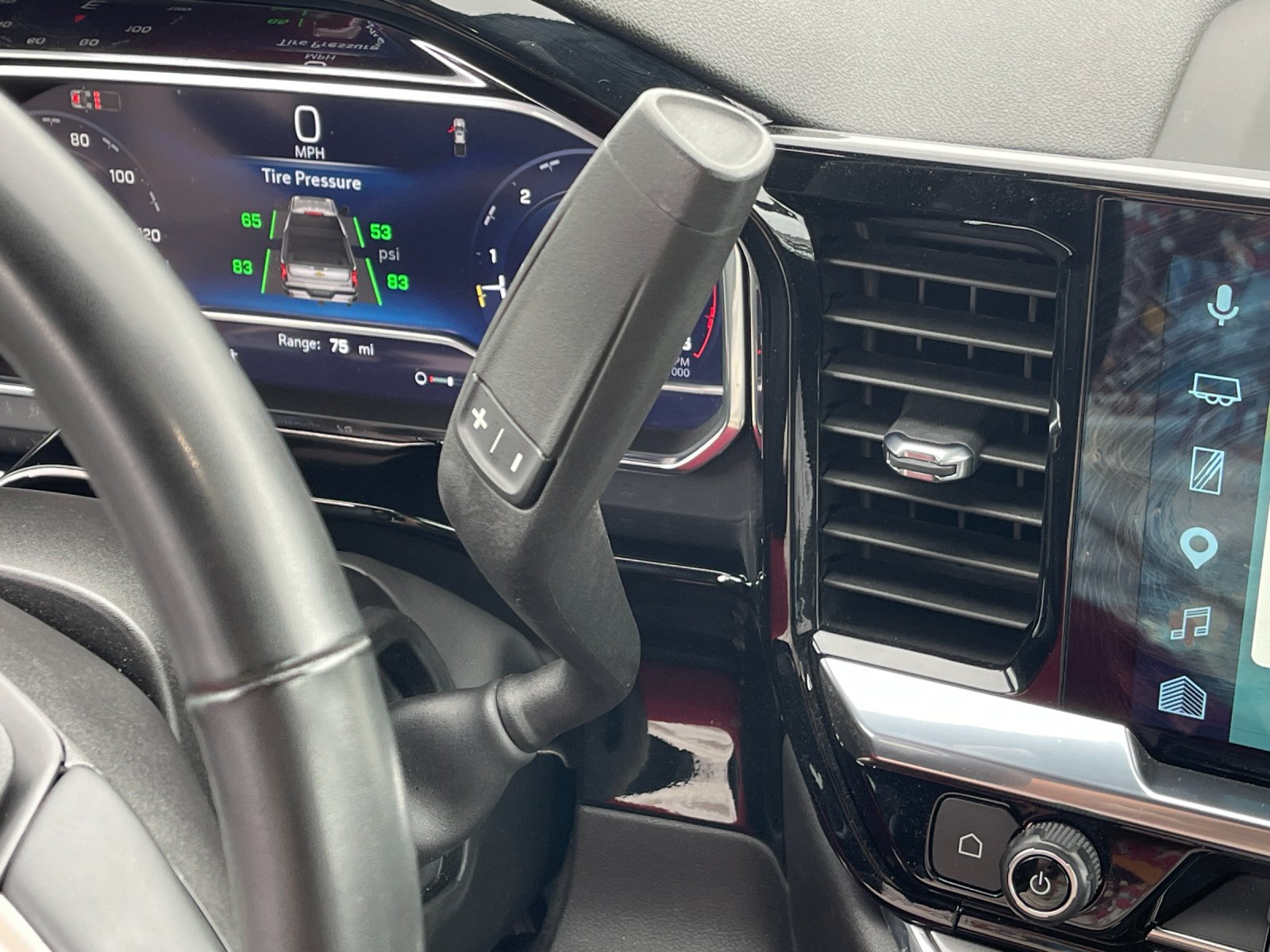 Used 2024 Silver Chevrolet High Country image 24