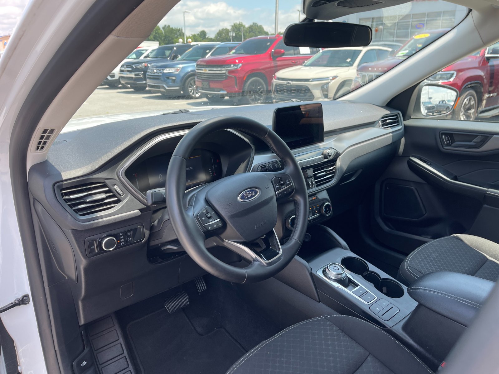 Used 2024 White Ford Active image 11