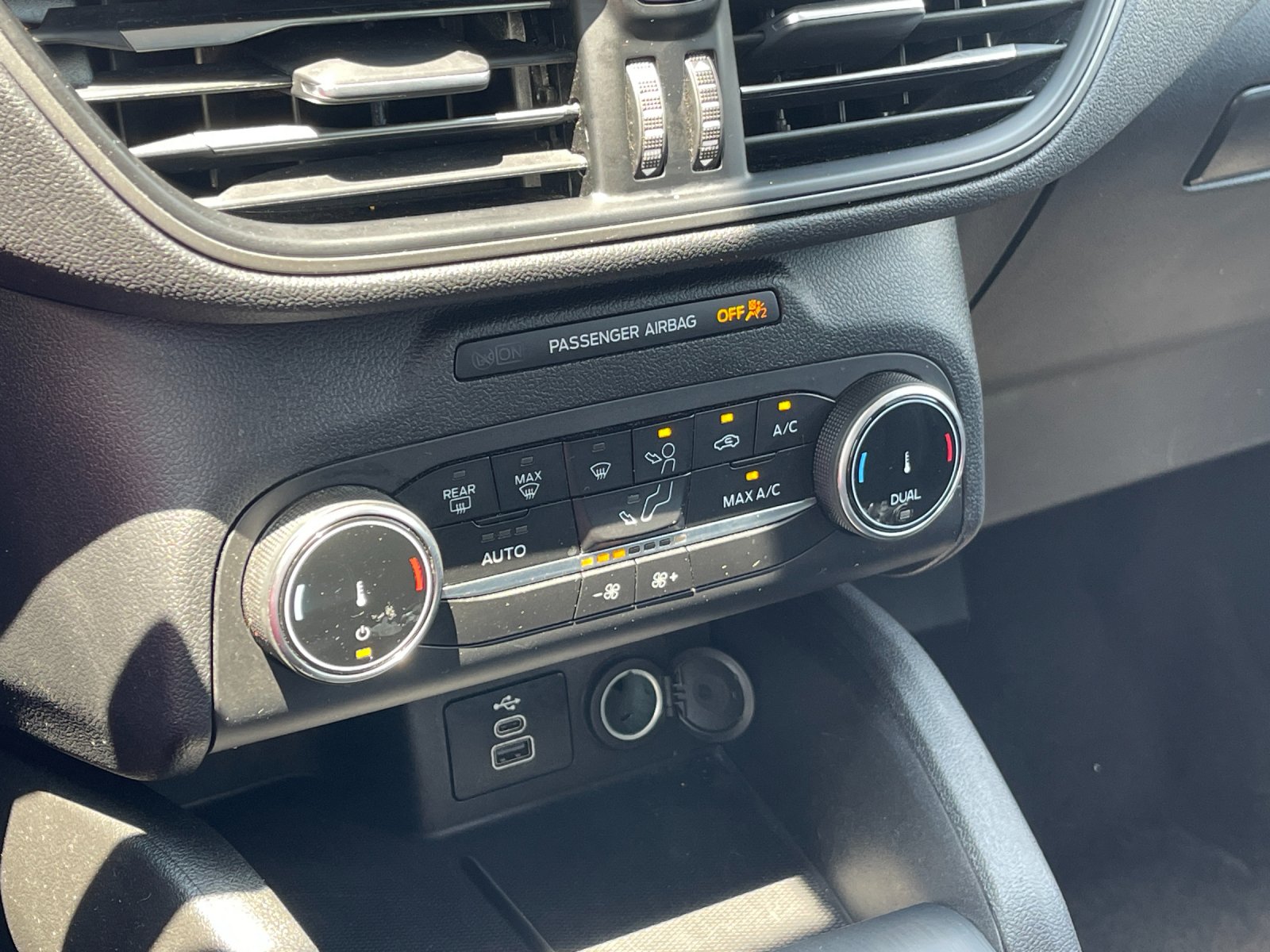 Used 2024 White Ford Active image 22