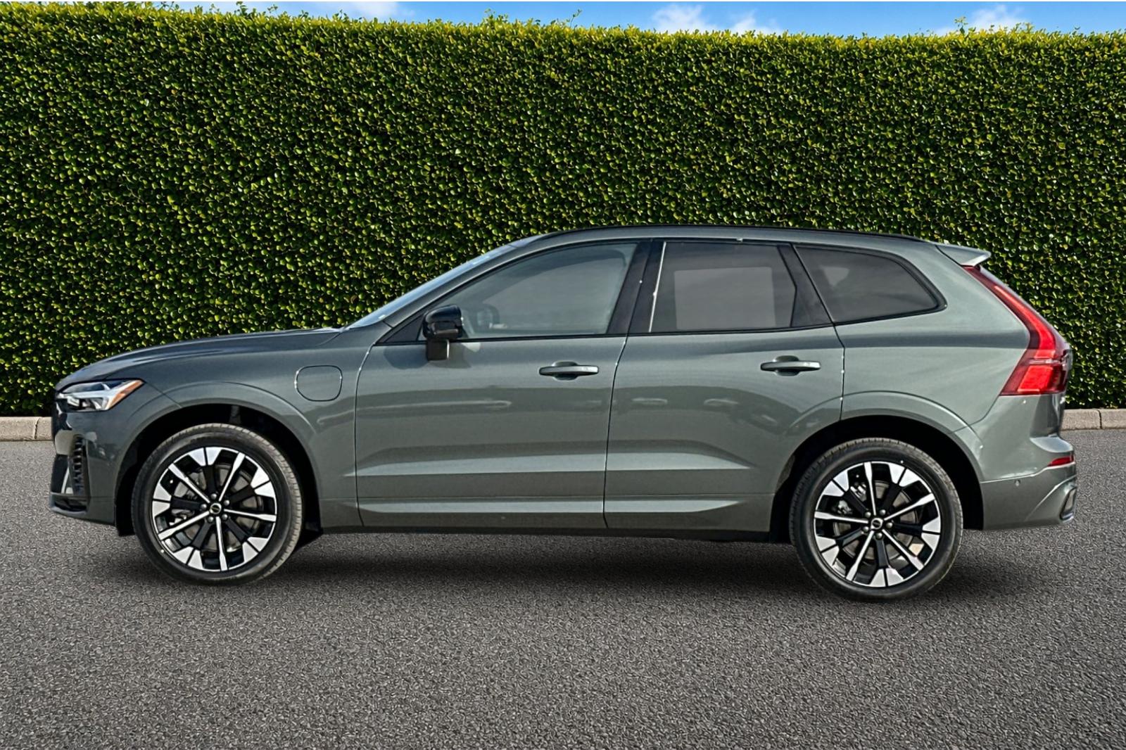 New 2026 Forest Lake Volvo Plus image 3
