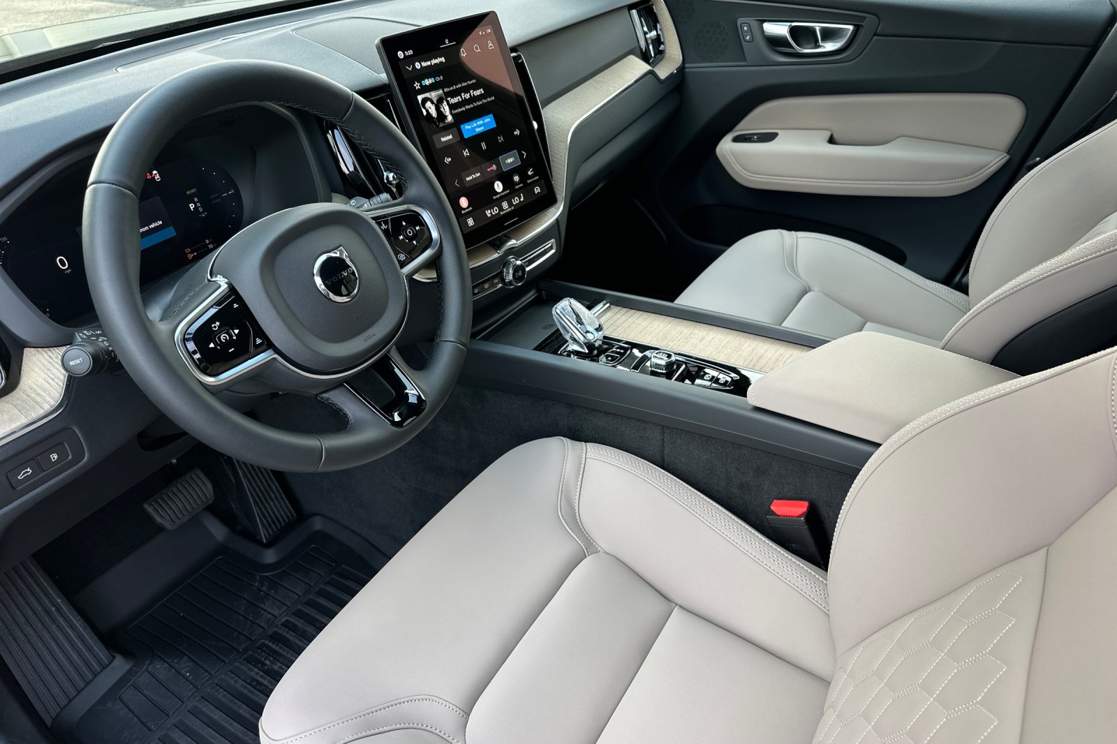 New 2026 Forest Lake Volvo Plus image 10