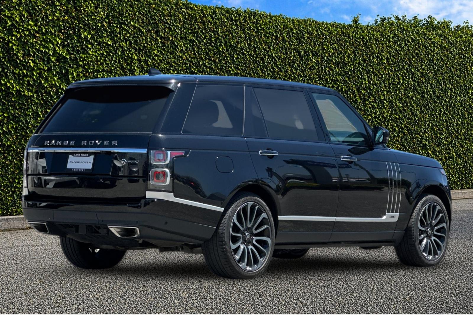 Used 2020 Santorini Black Metallic Land Rover SVAutobiography image 4