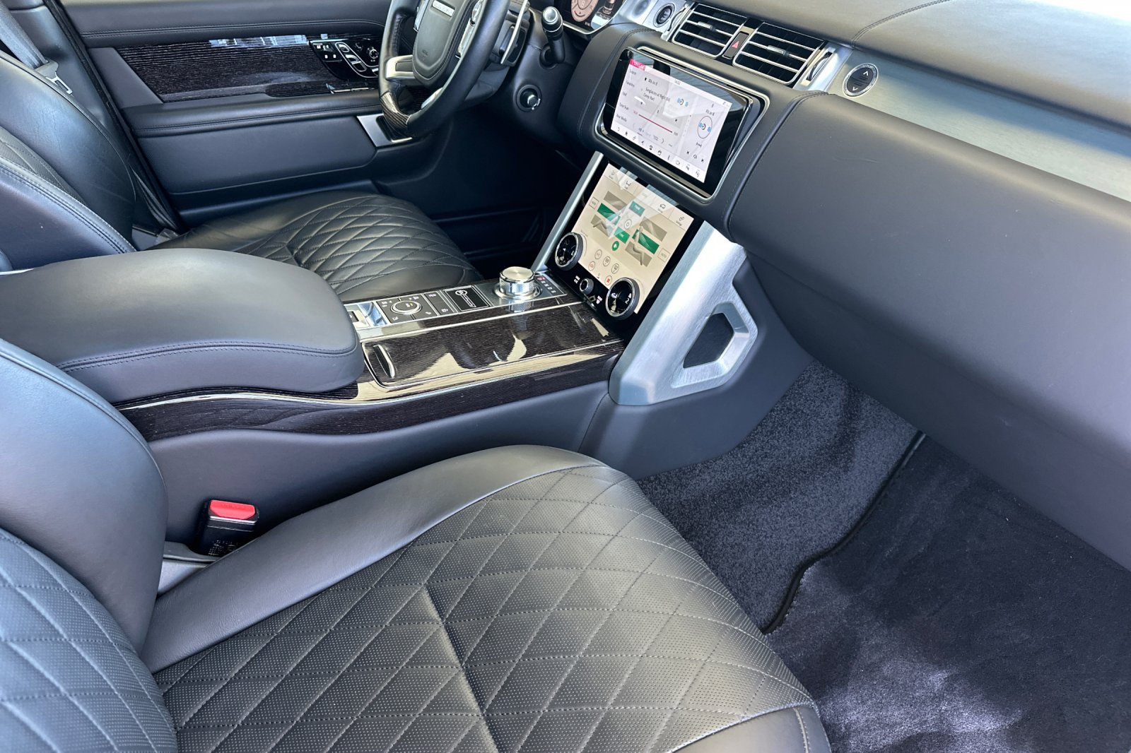 Used 2020 Santorini Black Metallic Land Rover SVAutobiography image 20