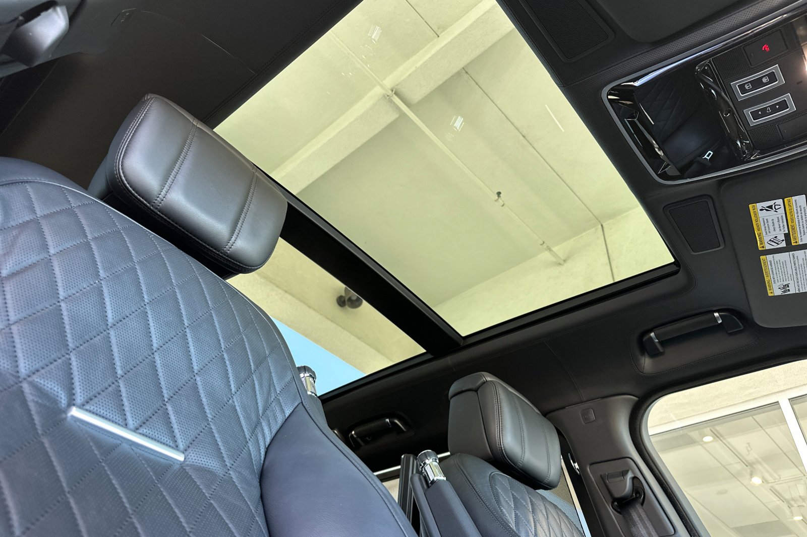 Used 2020 Santorini Black Metallic Land Rover SVAutobiography image 21