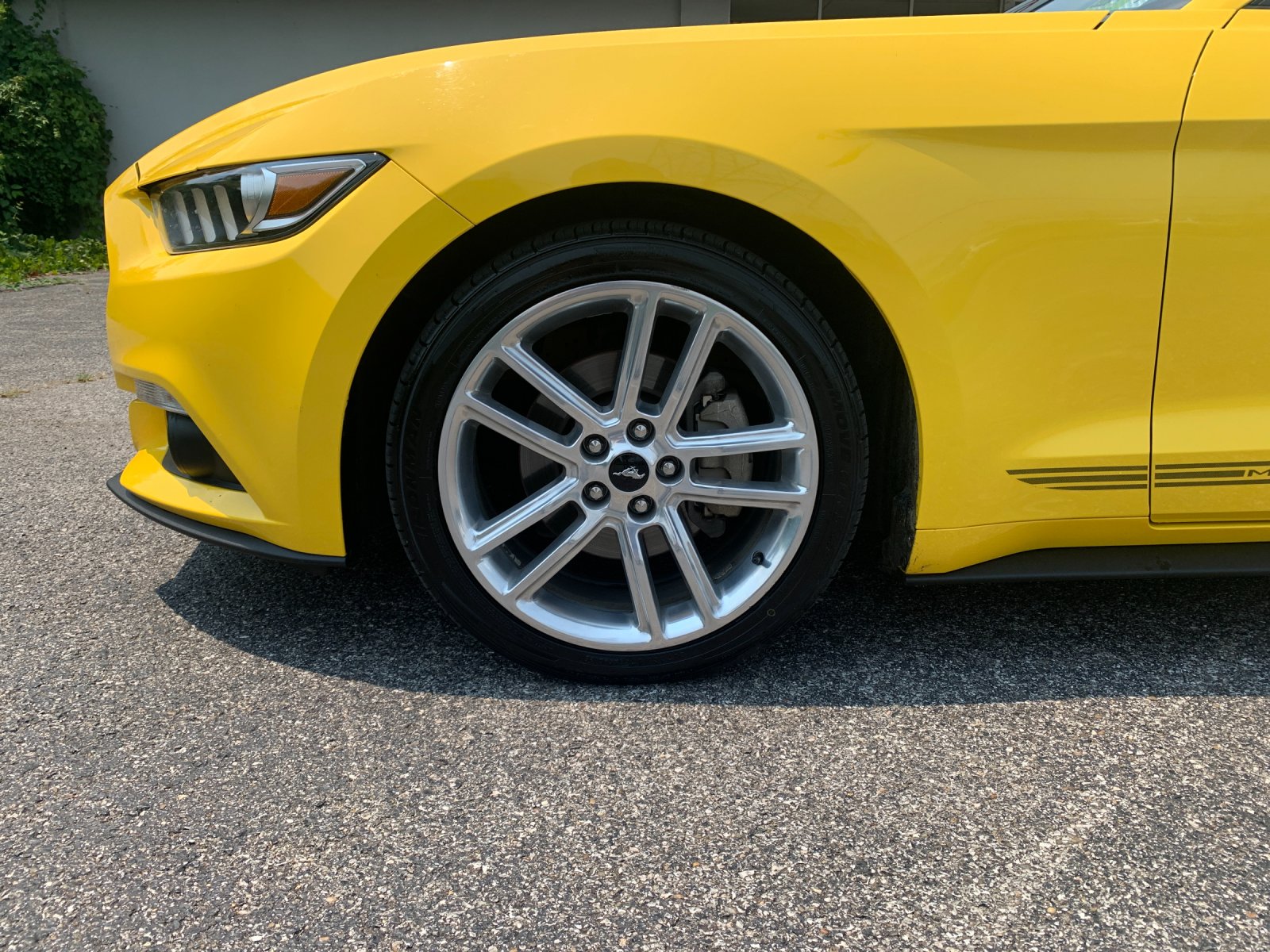 Used 2016 Yellow Ford EcoBoost Premium image 32