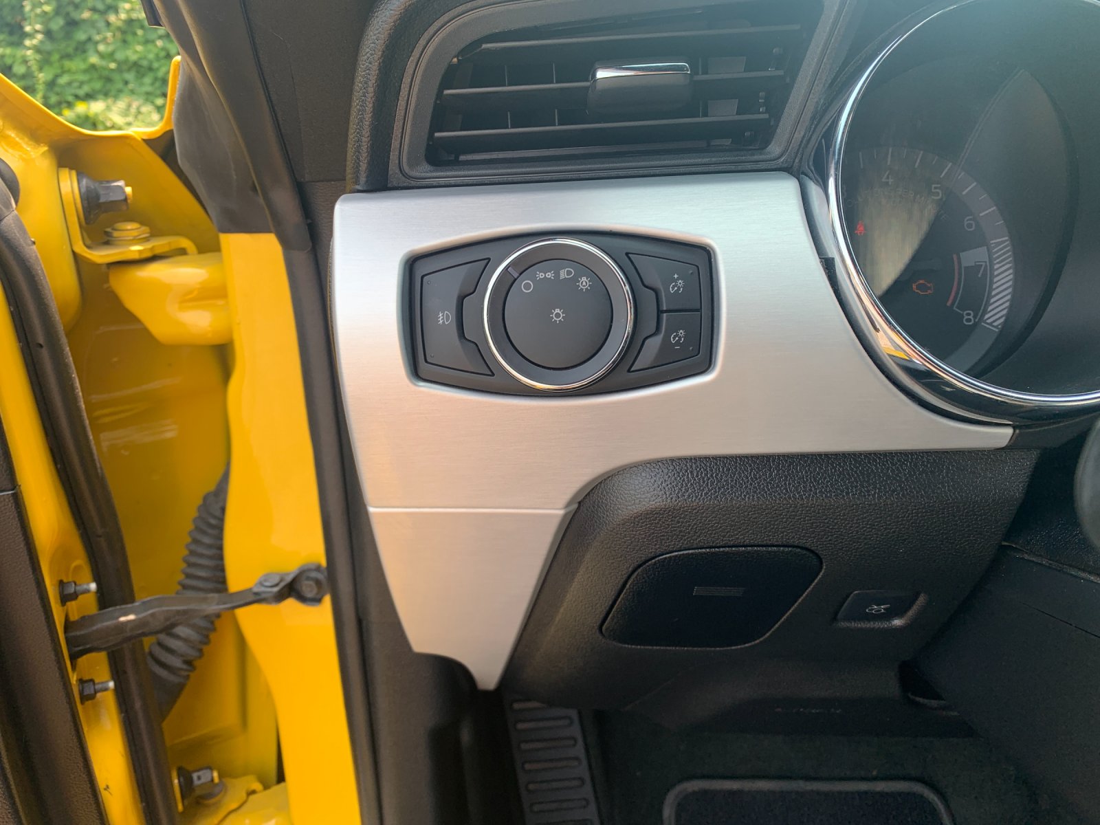 Used 2016 Yellow Ford EcoBoost Premium image 31