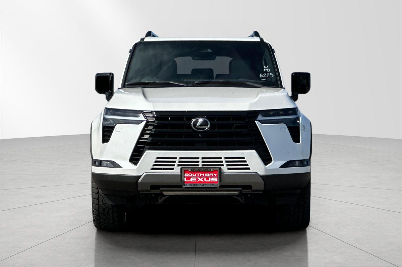 New 2026 Eminent White Pearl Lexus  550 OVERTRAIL image 9