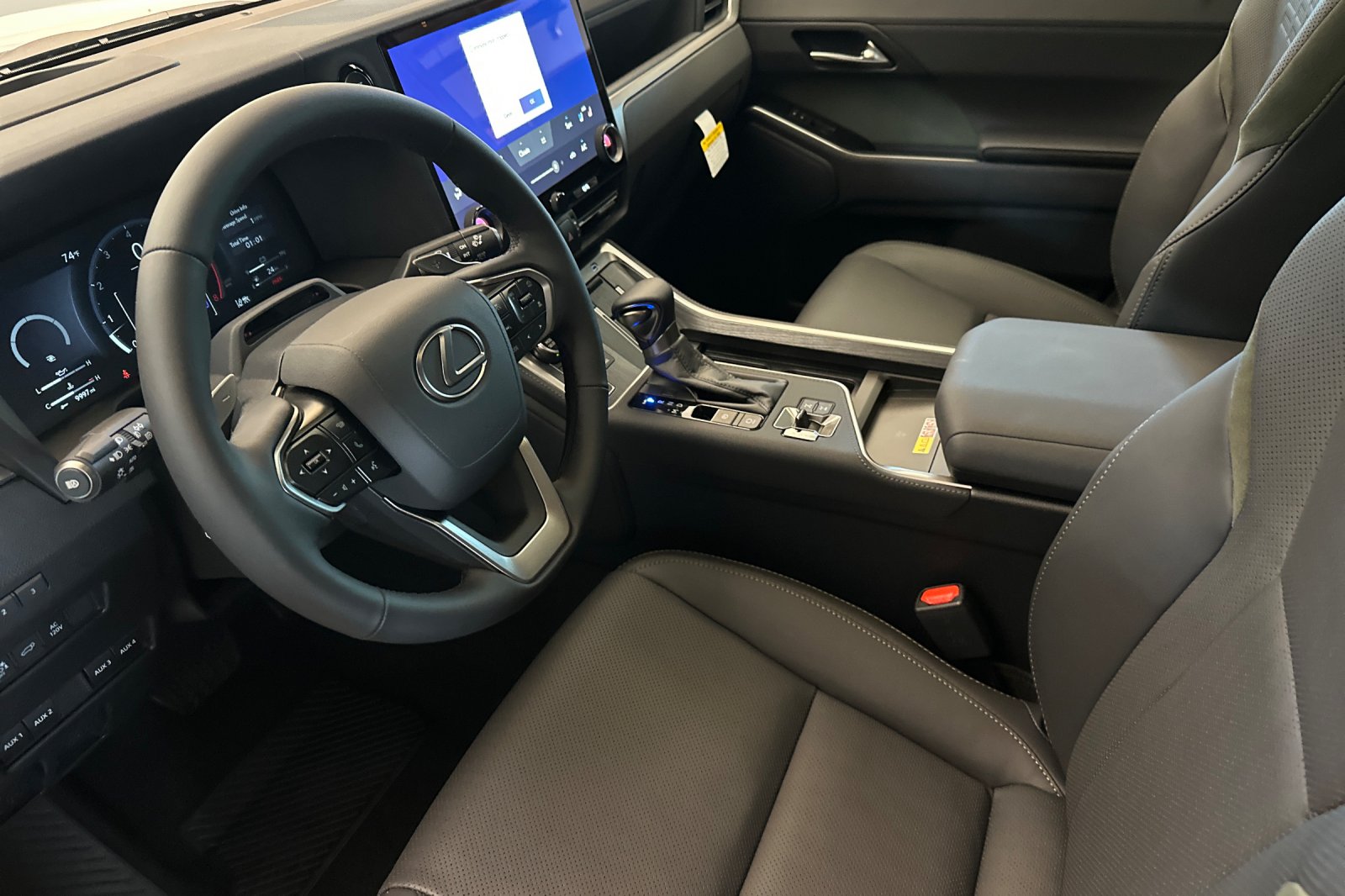 New 2026 Eminent White Pearl Lexus  550 OVERTRAIL image 10