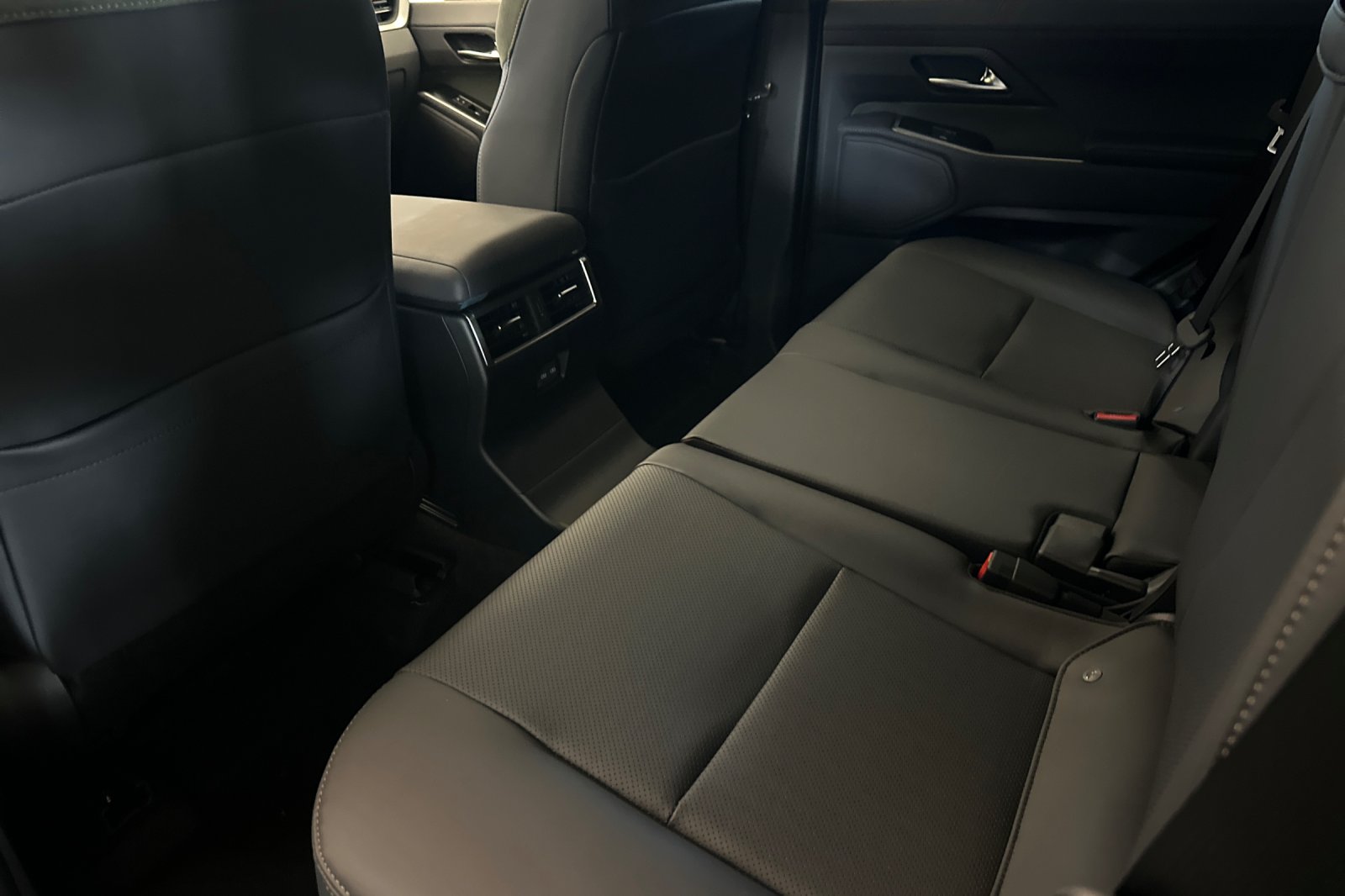 New 2026 Eminent White Pearl Lexus  550 OVERTRAIL image 12