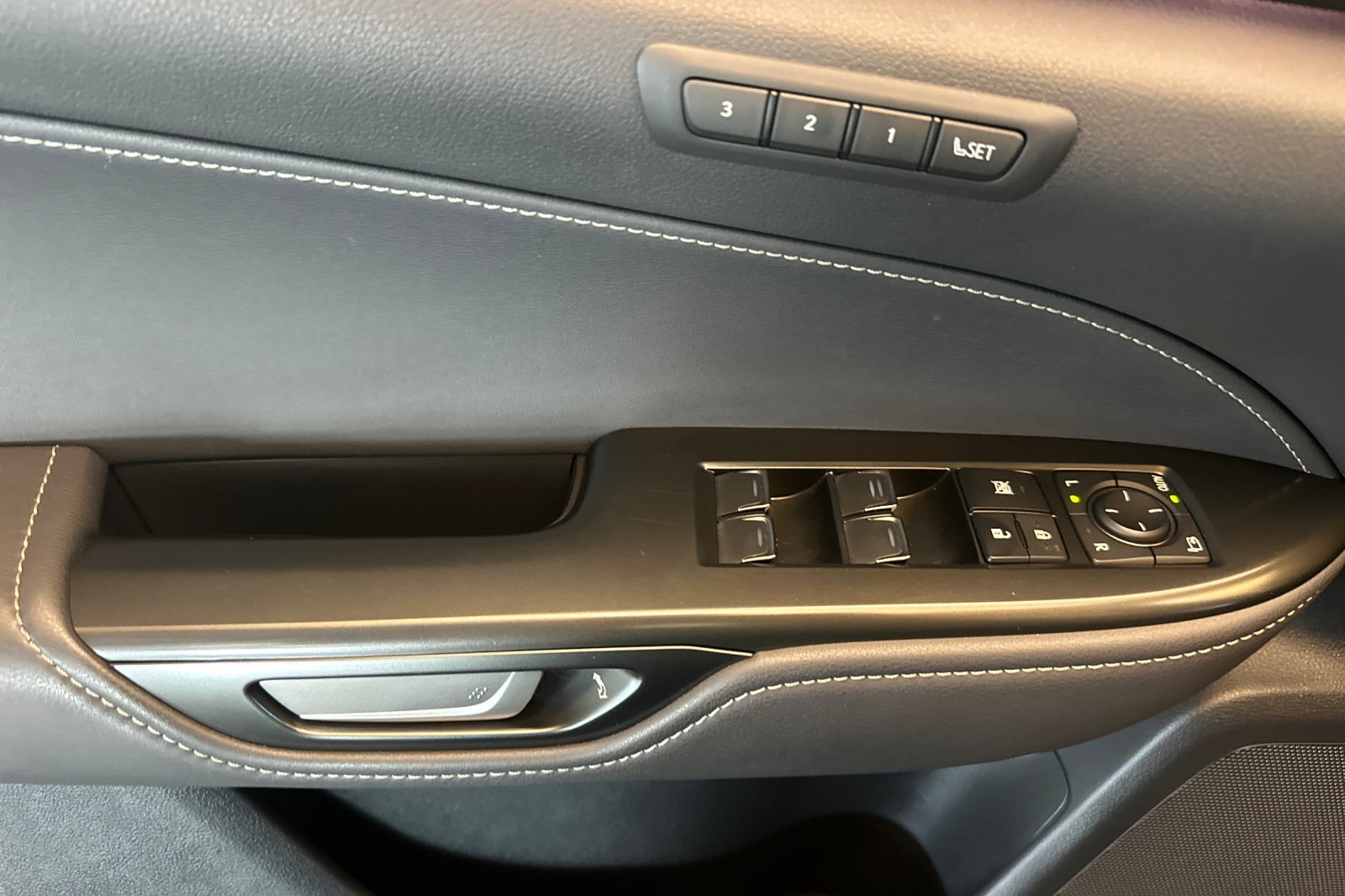 Certified Used 2024 CAVIAR Lexus 350 Premium image 11