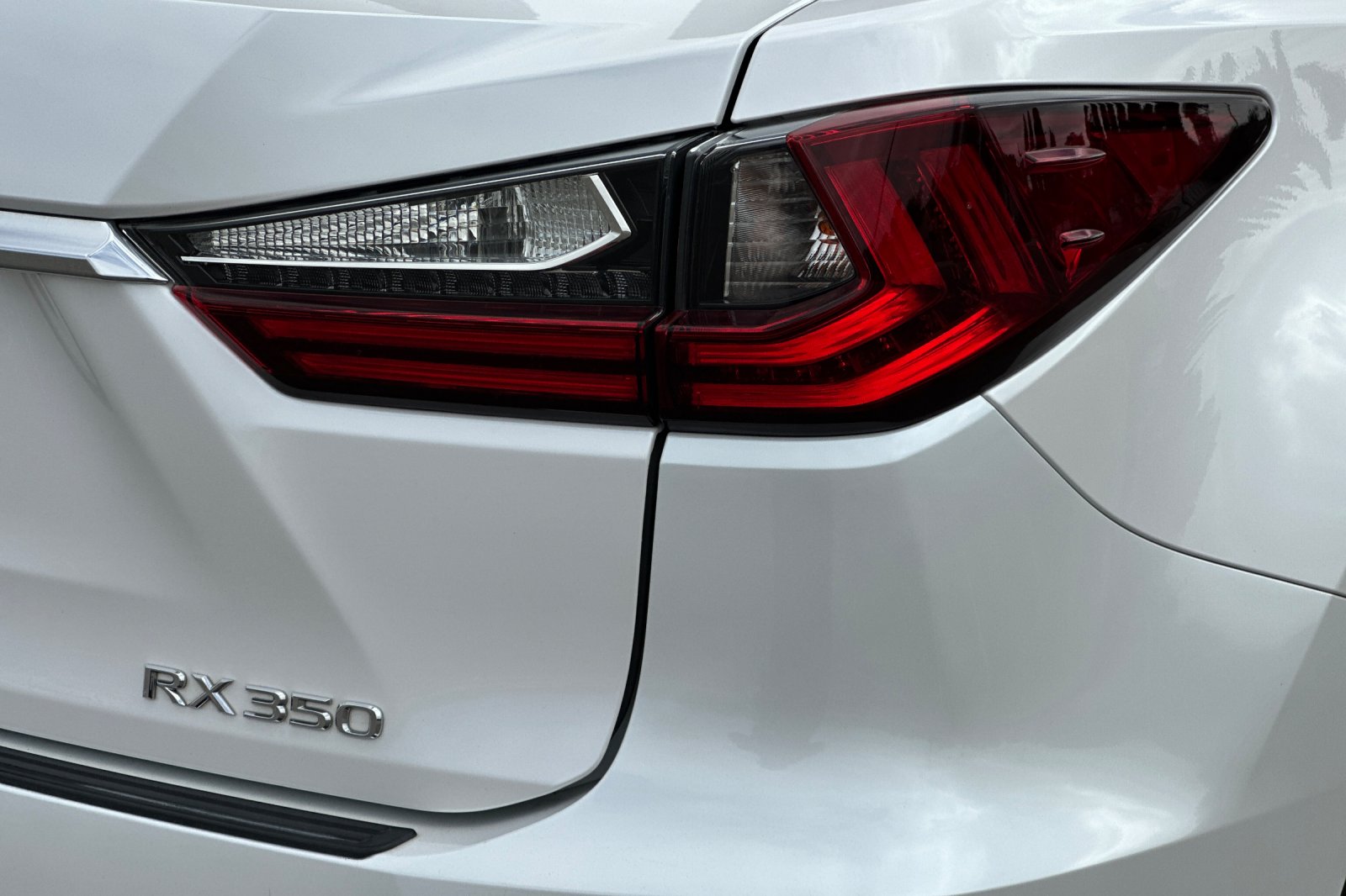 Used 2017 White Lexus 350 image 26