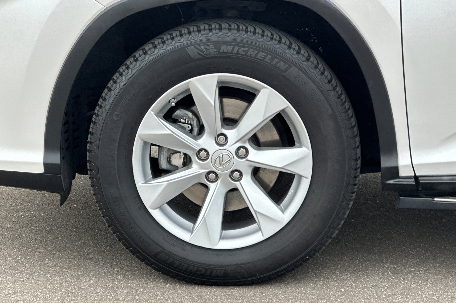 Used 2017 White Lexus 350 image 25