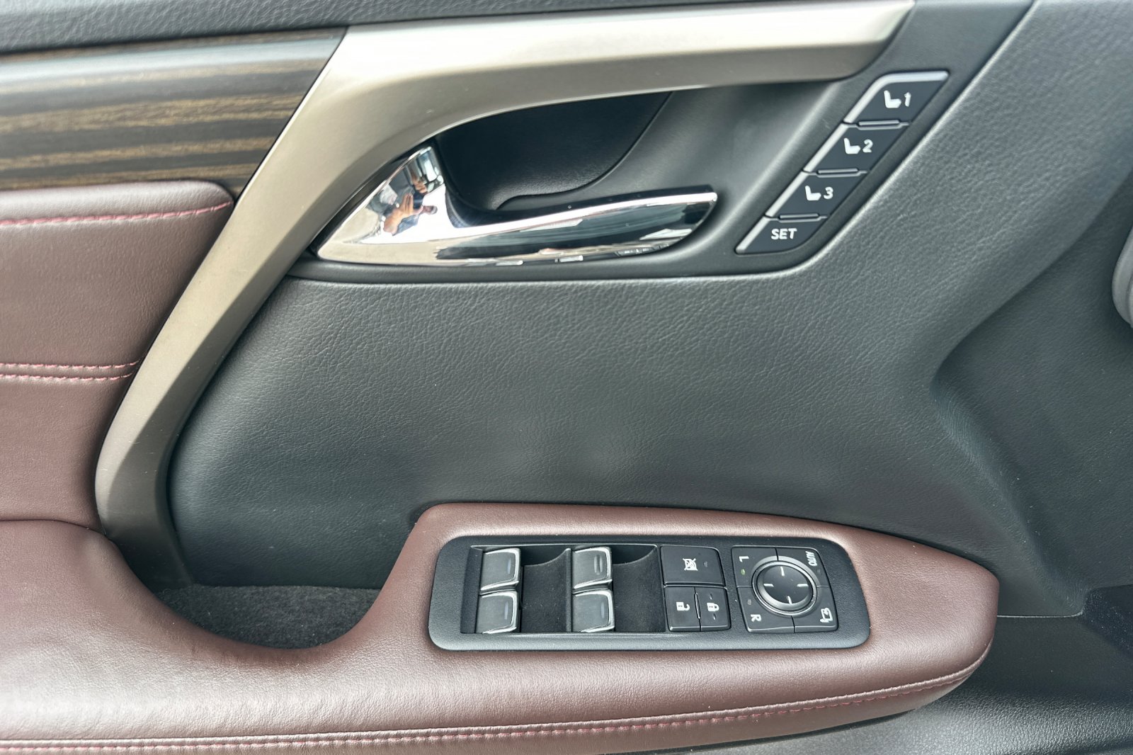 Used 2017 White Lexus 350 image 11