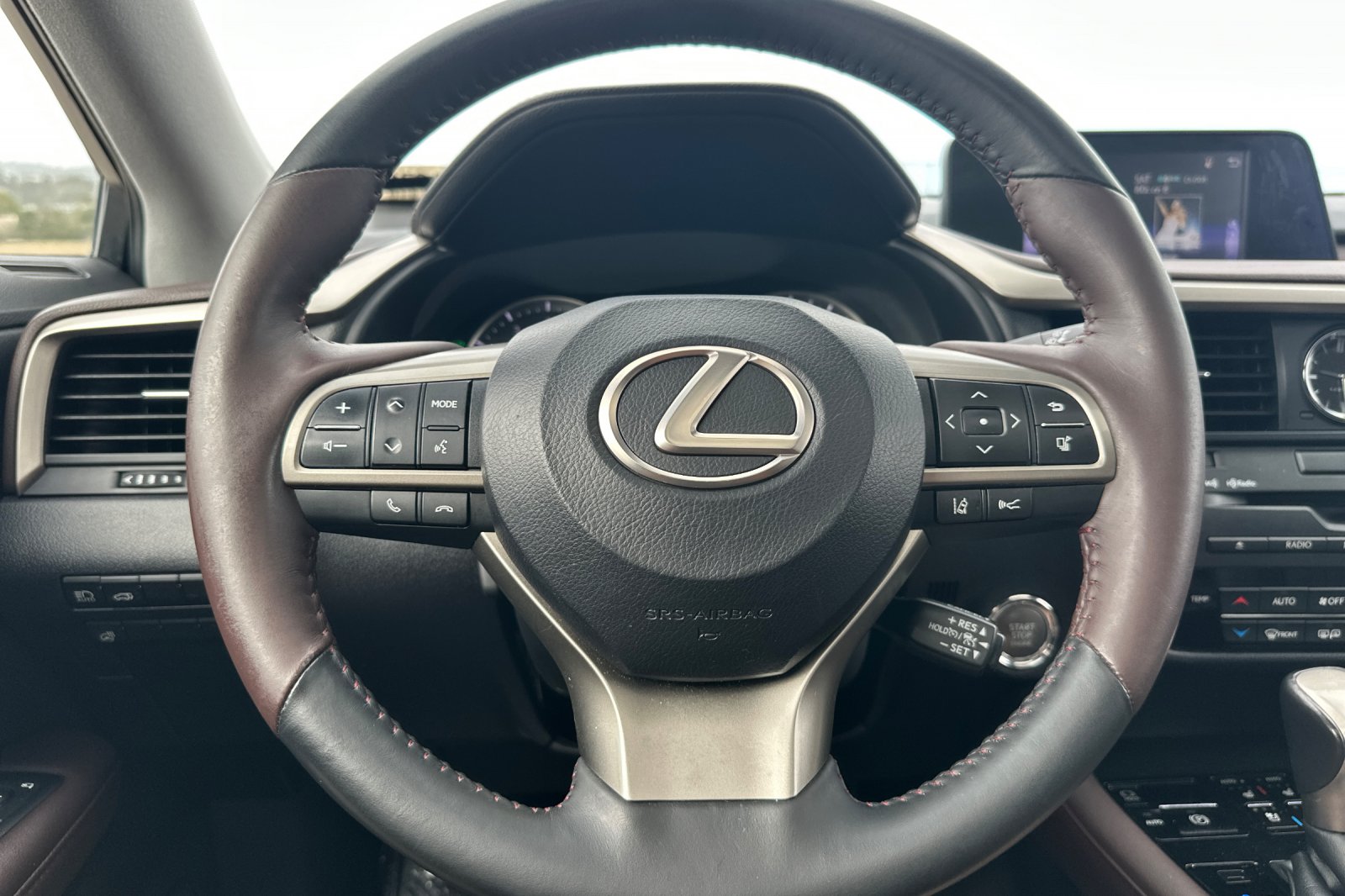 Used 2017 White Lexus 350 image 23