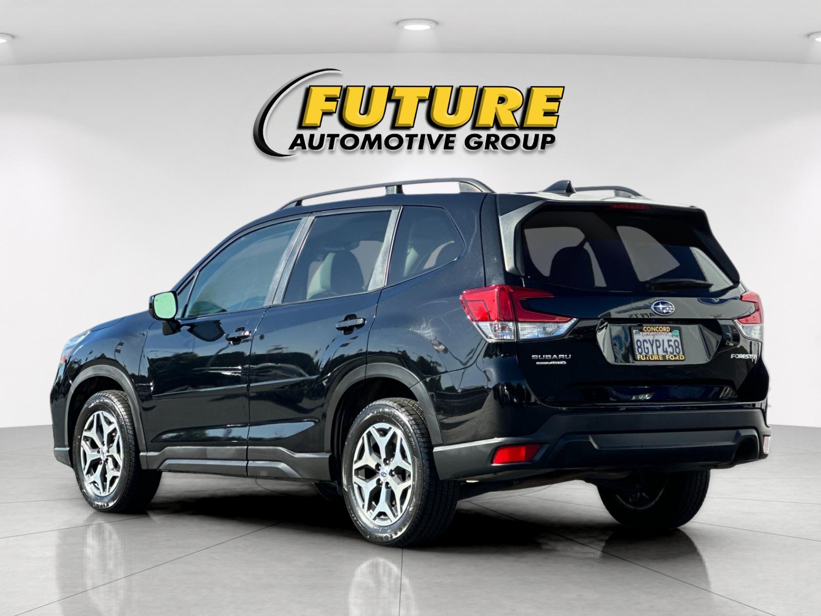 Used 2019 Black Subaru Premium image 5