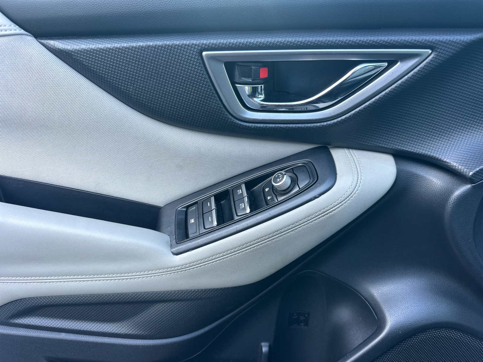 Used 2019 Black Subaru Premium image 10