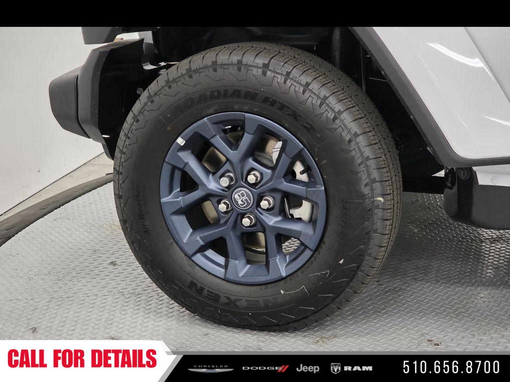 New 2026 Bright White Clear-Coat Exterior Paint Jeep 85th Anniversary Edition image 9