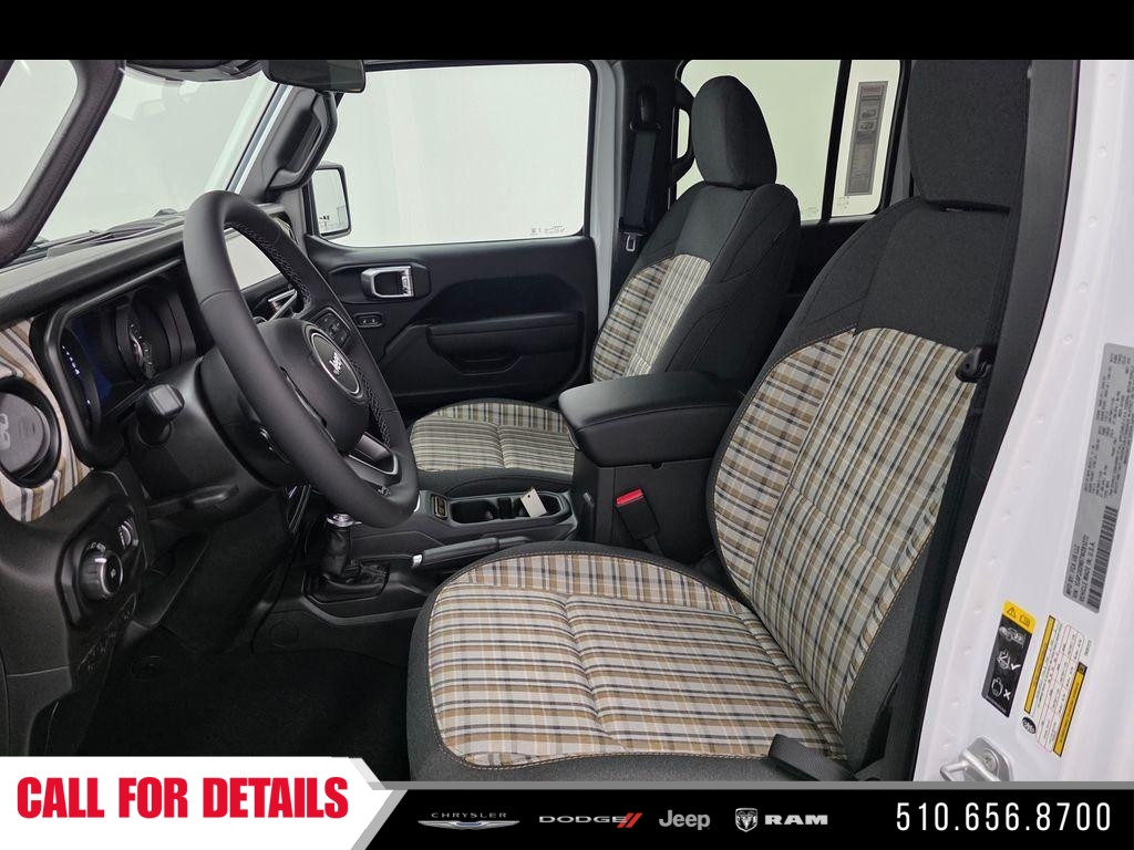 New 2026 Bright White Clear-Coat Exterior Paint Jeep 85th Anniversary Edition image 12
