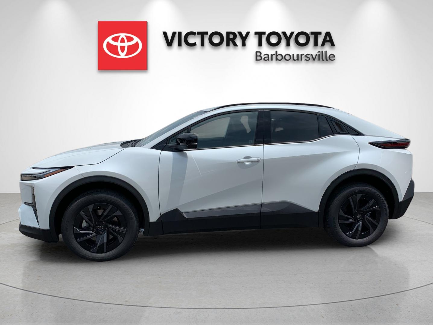 New 2026 Wind Chill Pearl Toyota SE image 2