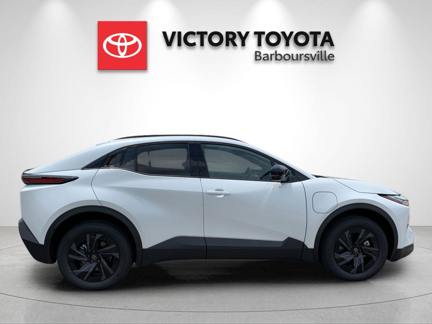 New 2026 Wind Chill Pearl Toyota SE image 6