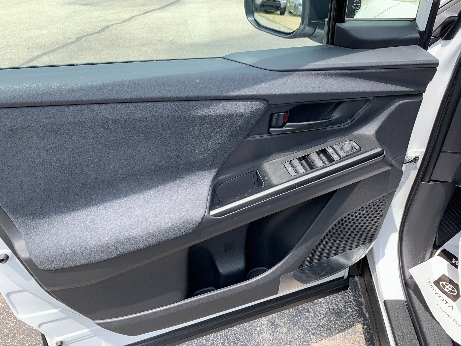 New 2026 Wind Chill Pearl Toyota SE image 11