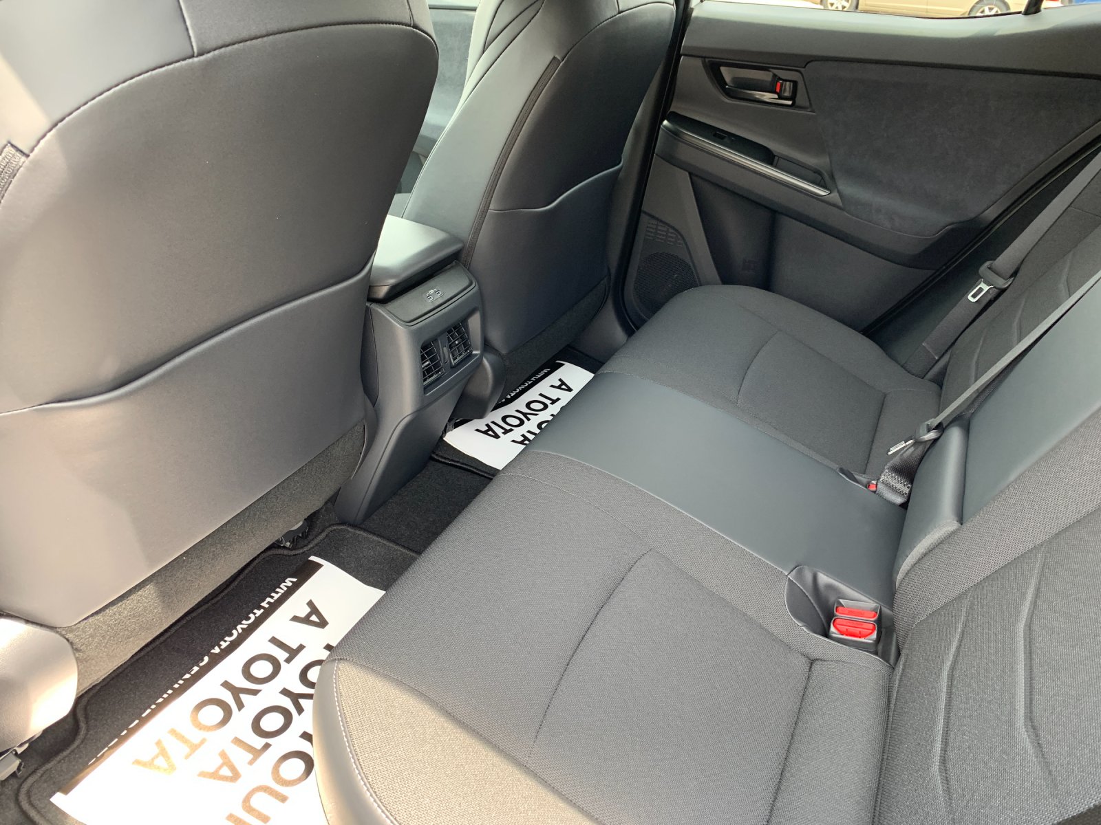 New 2026 Wind Chill Pearl Toyota SE image 13