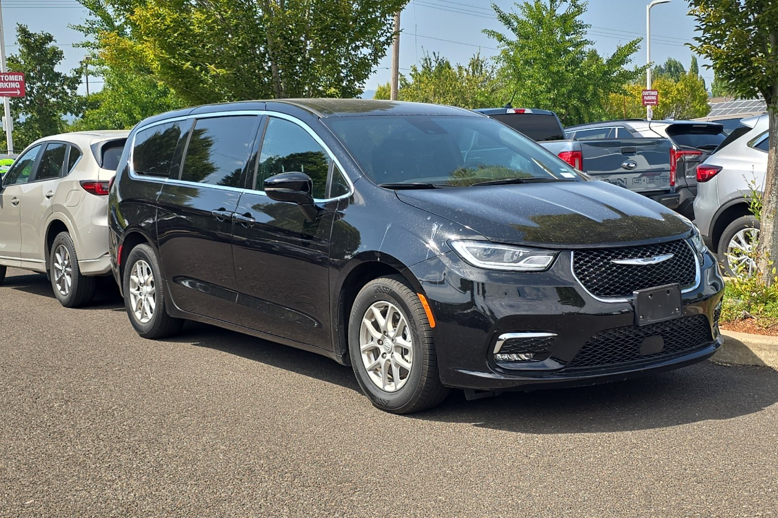 2025 Chrysler Pacifica Select