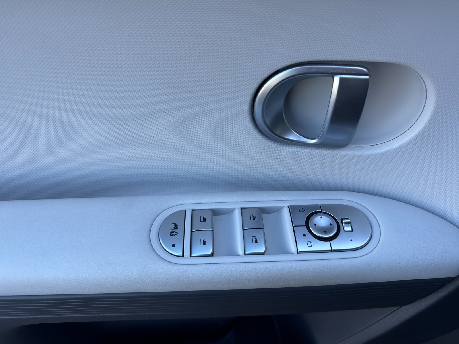 Used 2024 Green Hyundai SEL image 10