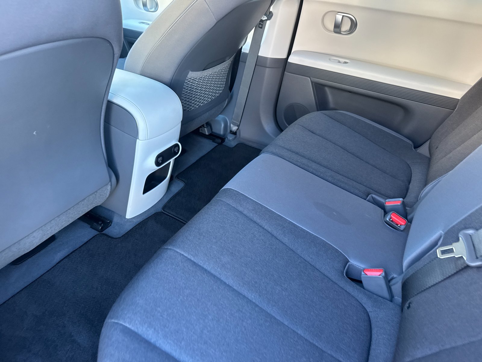 Used 2024 Green Hyundai SEL image 11