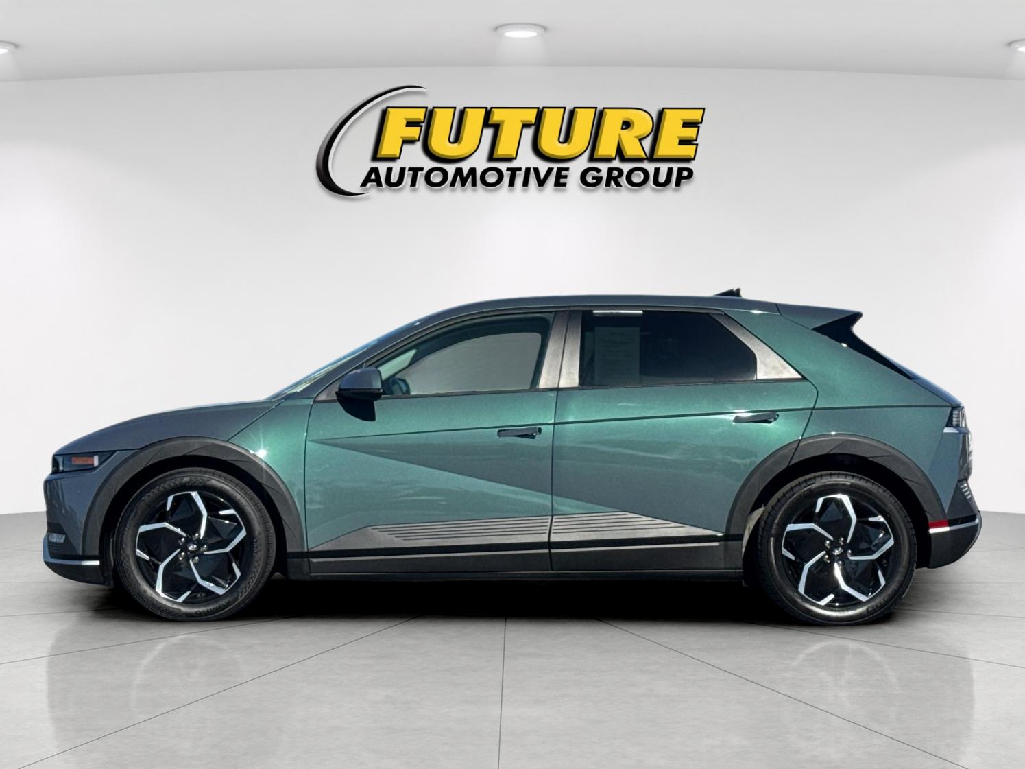Used 2024 Green Hyundai SEL image 6