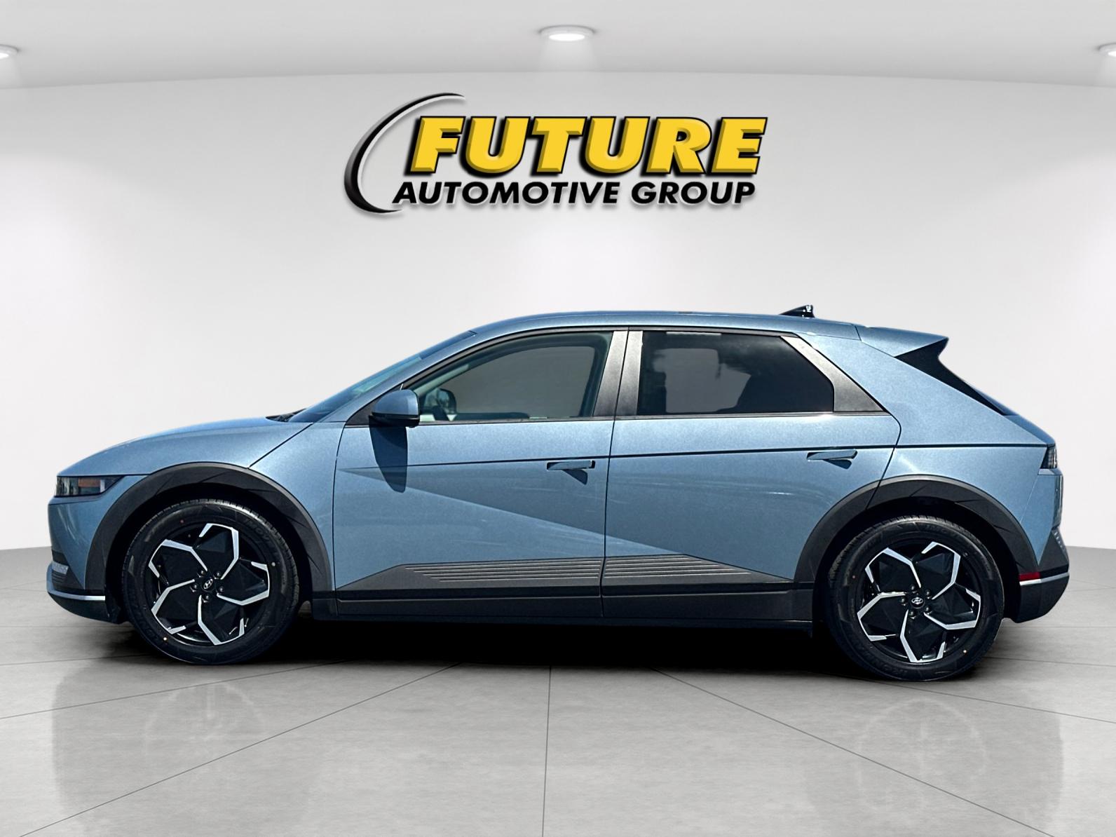 Used 2024 Blue Hyundai SEL image 6
