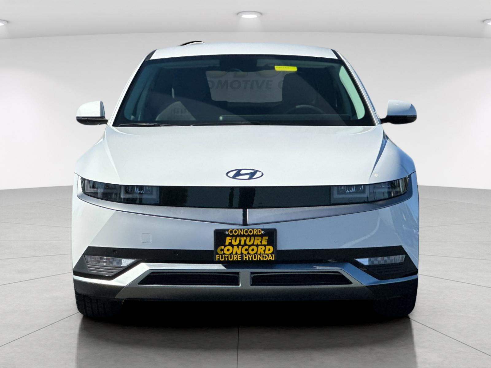 Used 2024 White Hyundai SEL image 8