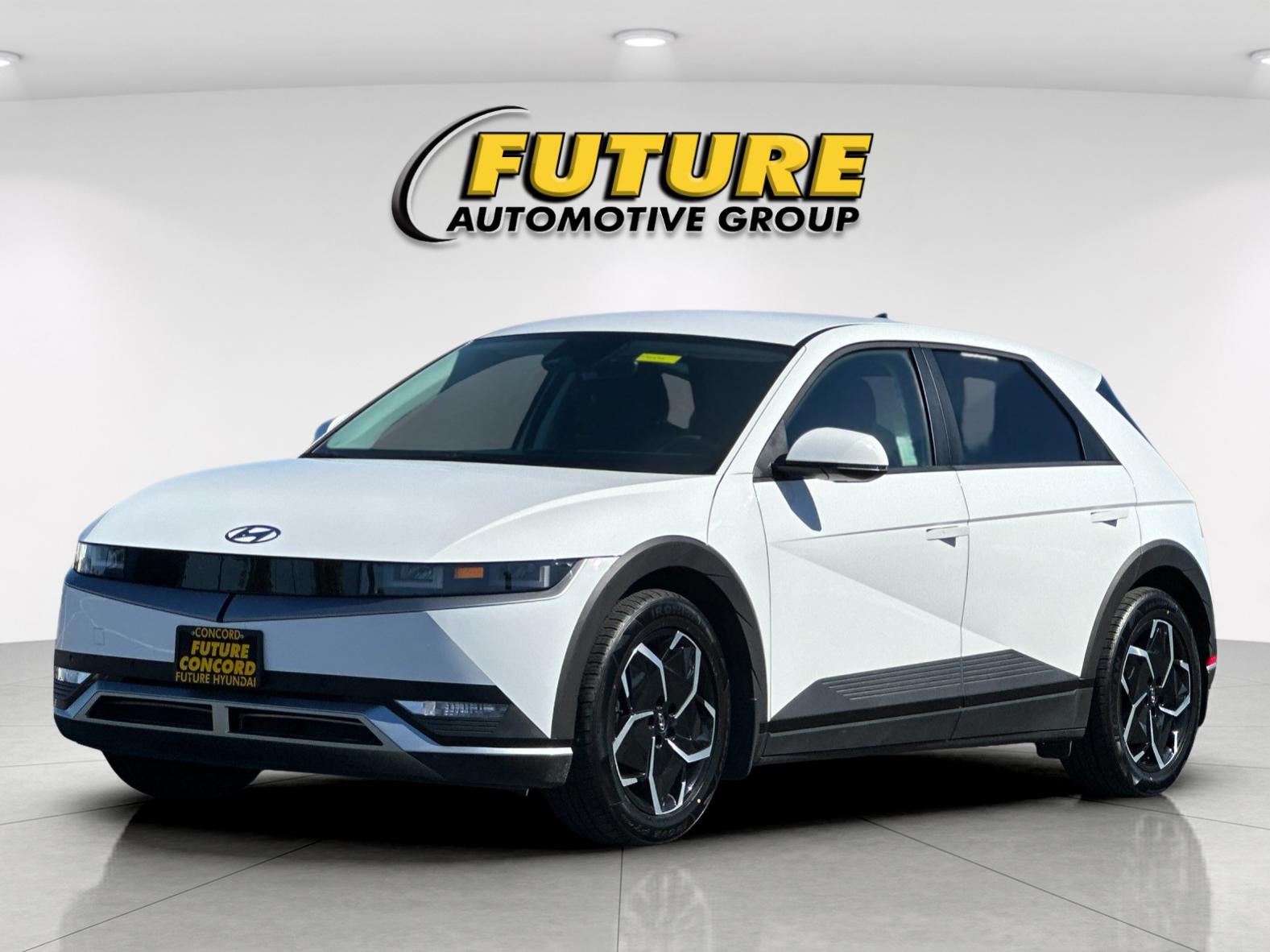 Used 2024 White Hyundai SEL image 7