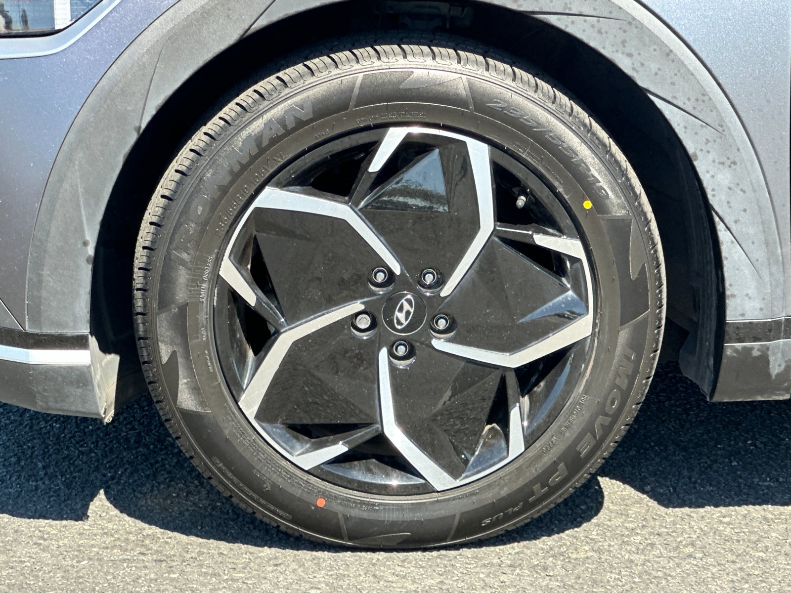Used 2023 Gray Hyundai SEL image 25