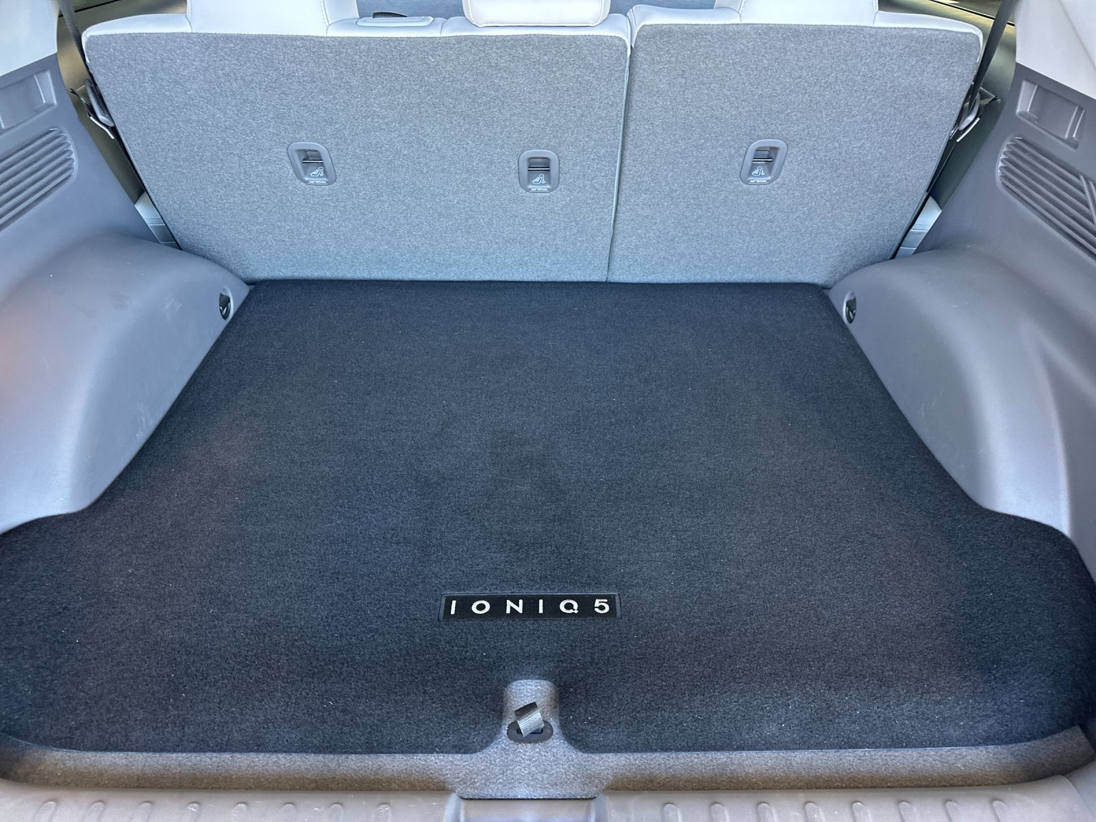 Used 2023 Gray Hyundai SEL image 14